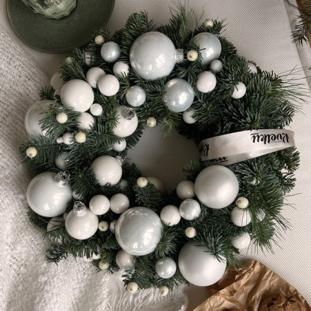 Новогодний венок из живой хвои №30